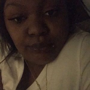 Meet your Posher, Yoketha